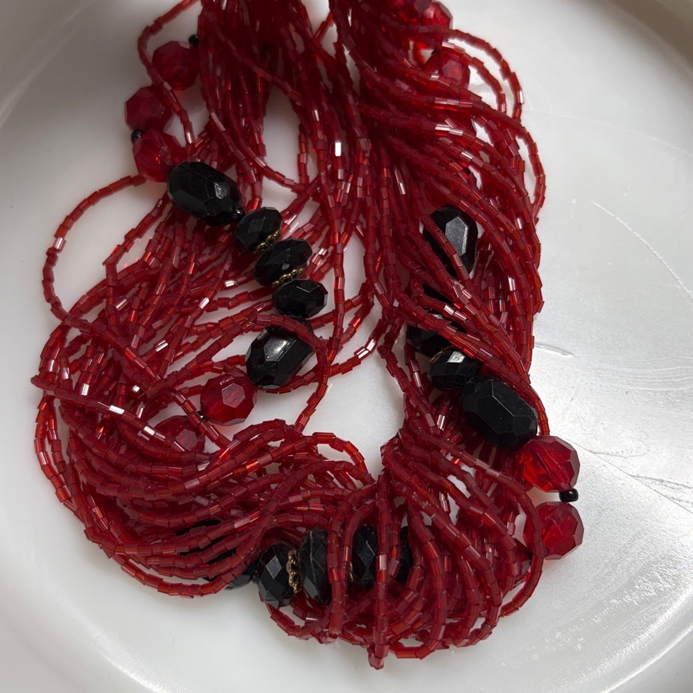 Vintage Red and black twisted glass bead choker